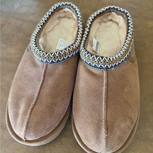 EUC UGG Tasman II (Chestnut)